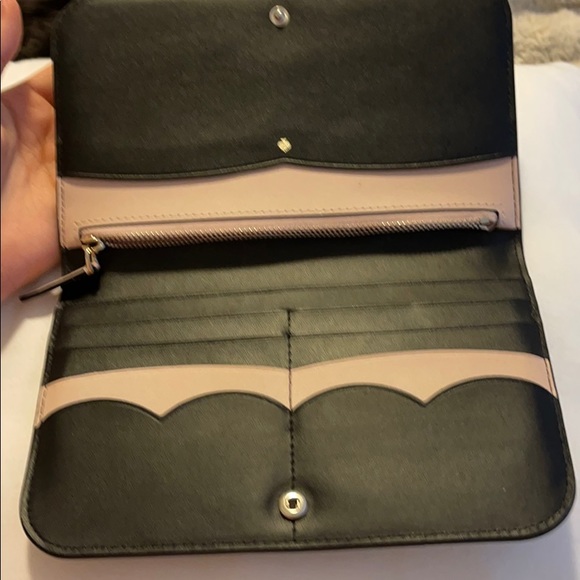 Kate Spade wallet - Picture 2 of 5